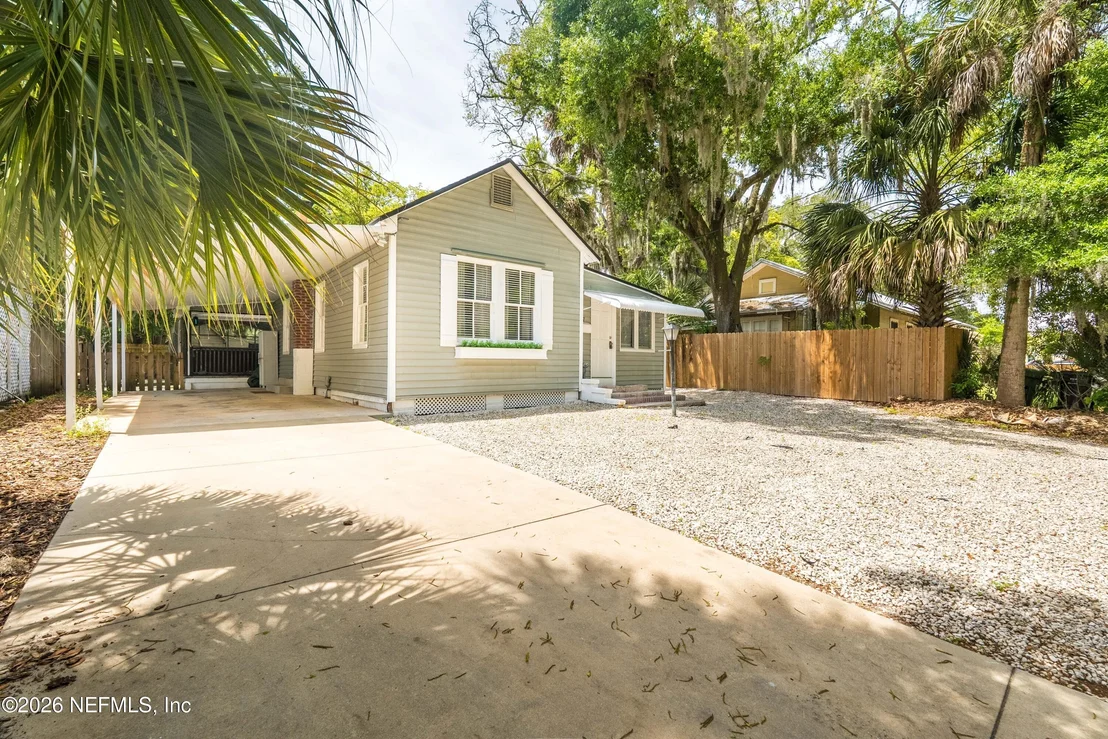 Photo of 17 DUFFERIN Street