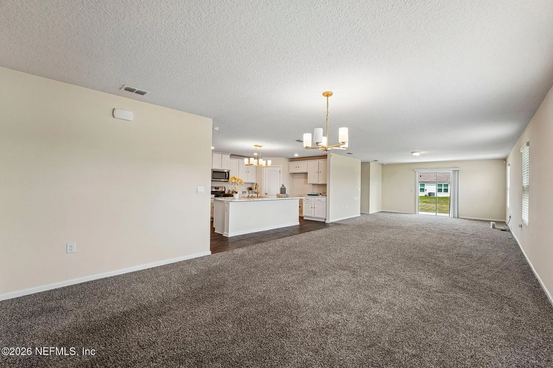 Photo of 32 AVEIRO Way