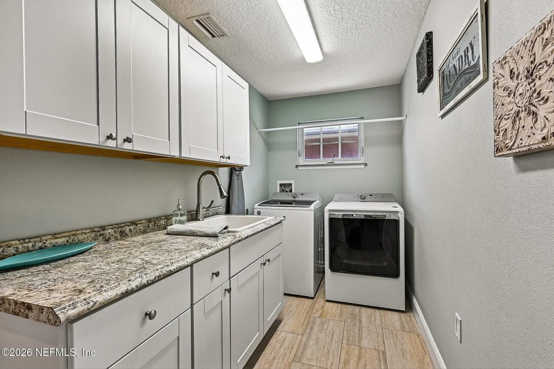 Photo of 4745 RAGGEDY POINT Road