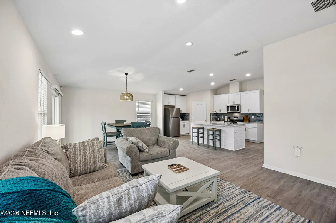 Photo of 6114 OLD DIXIE Drive