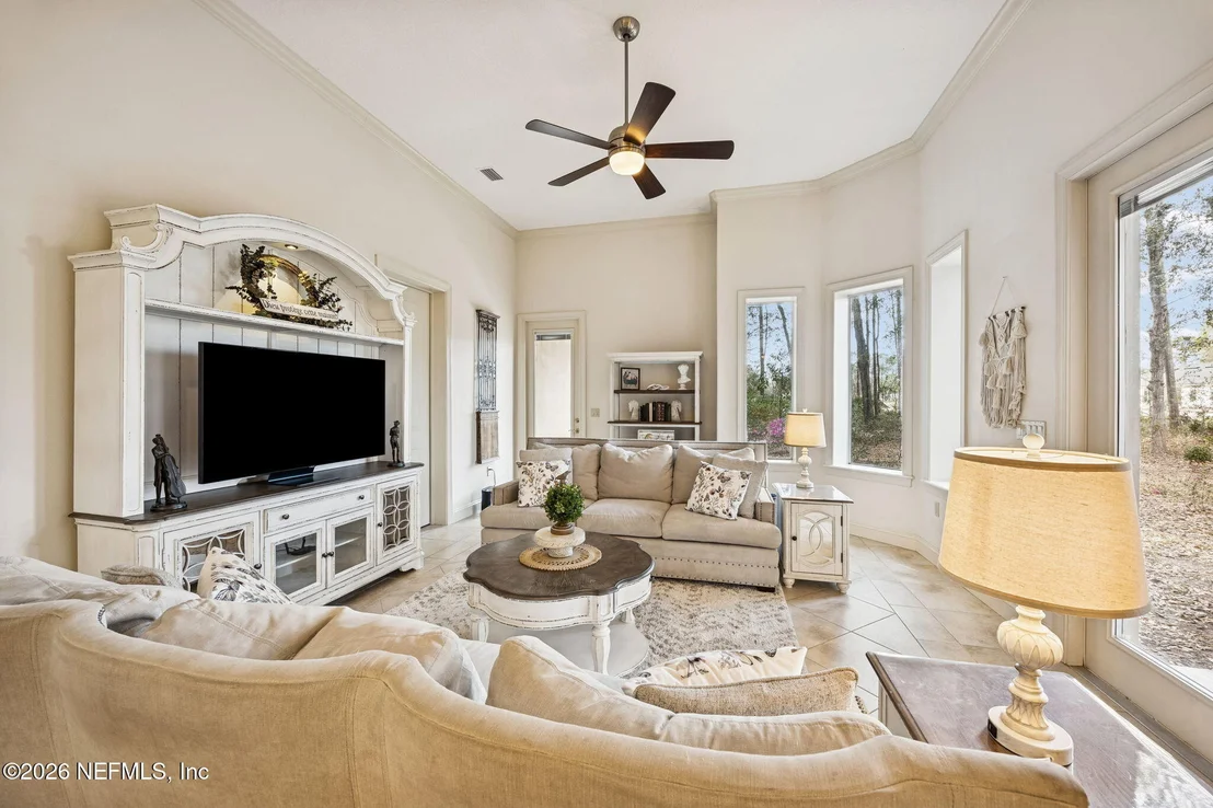 Photo of 283 ESTATES Drive