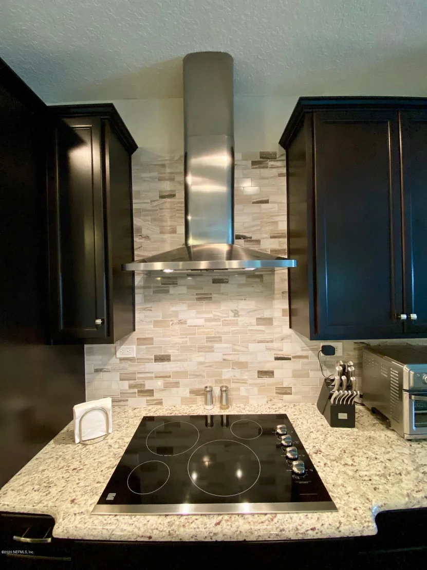 Photo of 114 MERCUTIO Lane