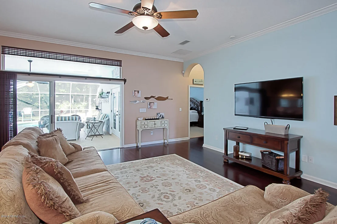 Photo of 290 ROARING BROOK Drive