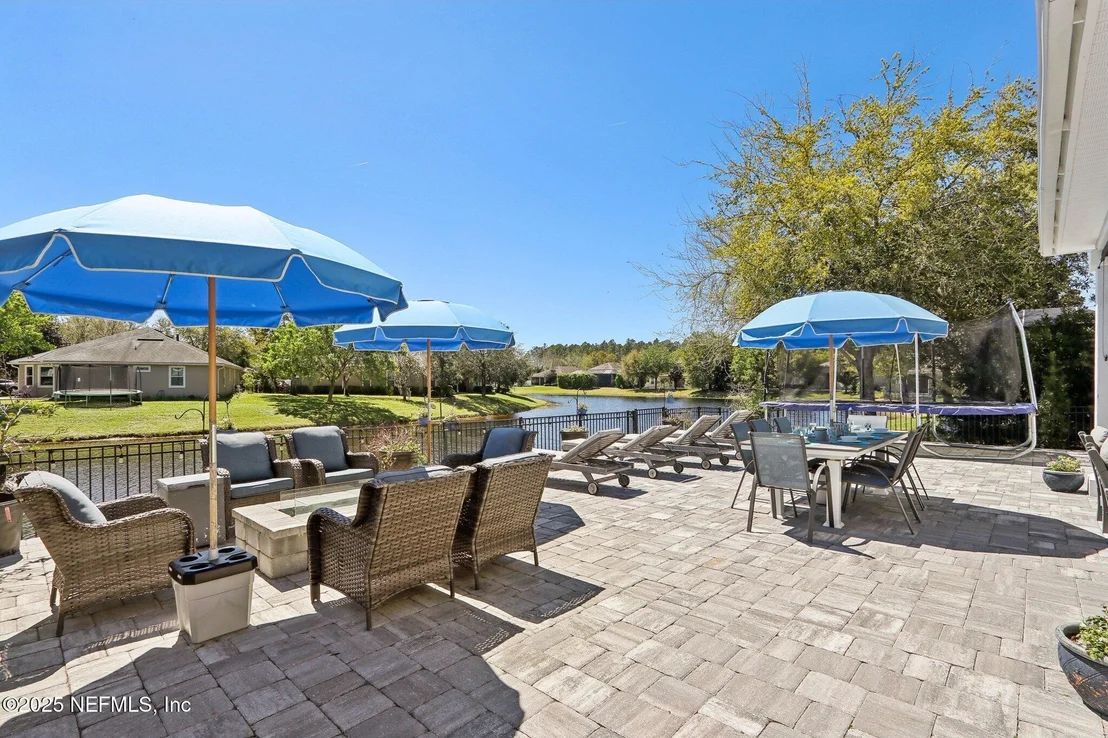 Photo of 212 CORNWALL Drive
