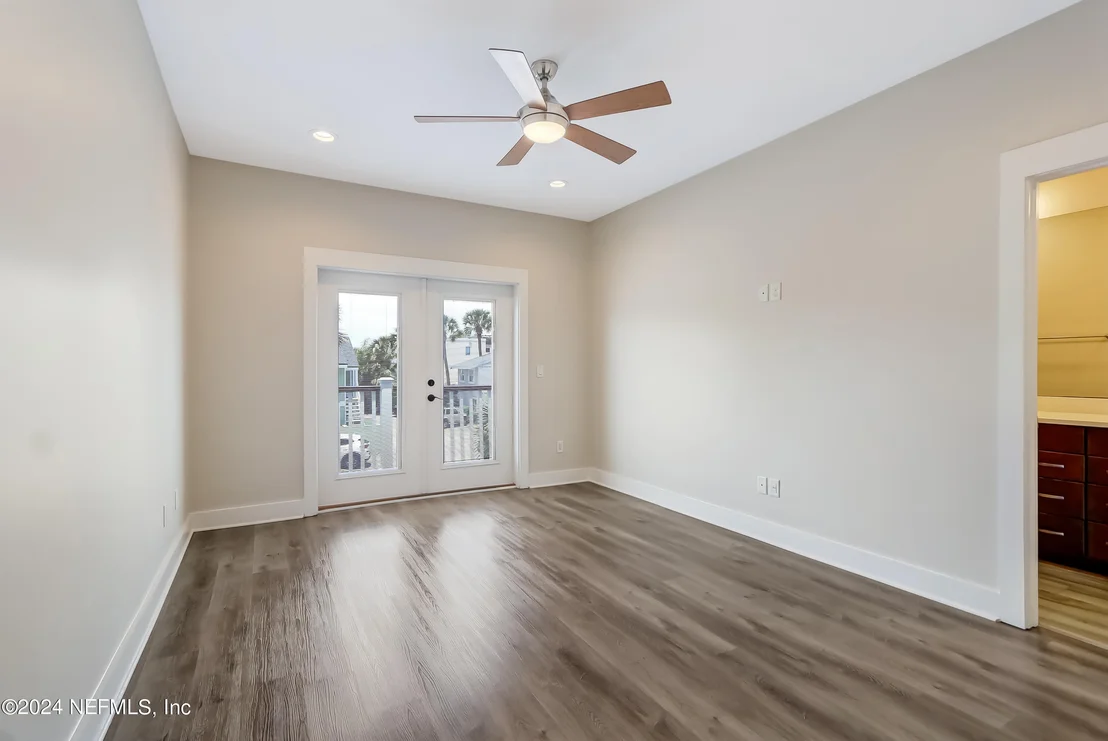 Photo of 199 OLEANDER Street