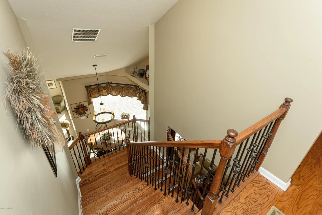 Photo of 465 SUMMERSET Drive