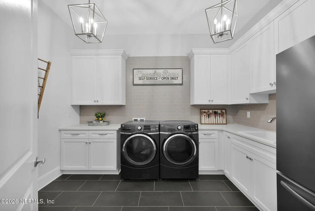 Photo of 237 FELLS Cove
