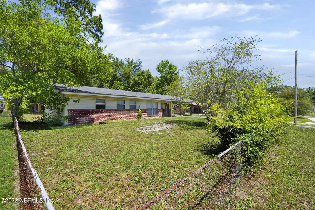 Photo of 8515 BERMUDA Road
