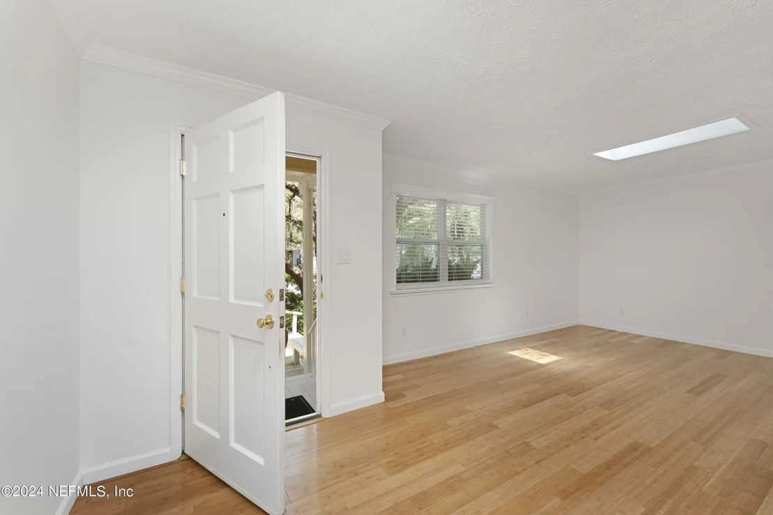 Photo of 405 THIRD Street