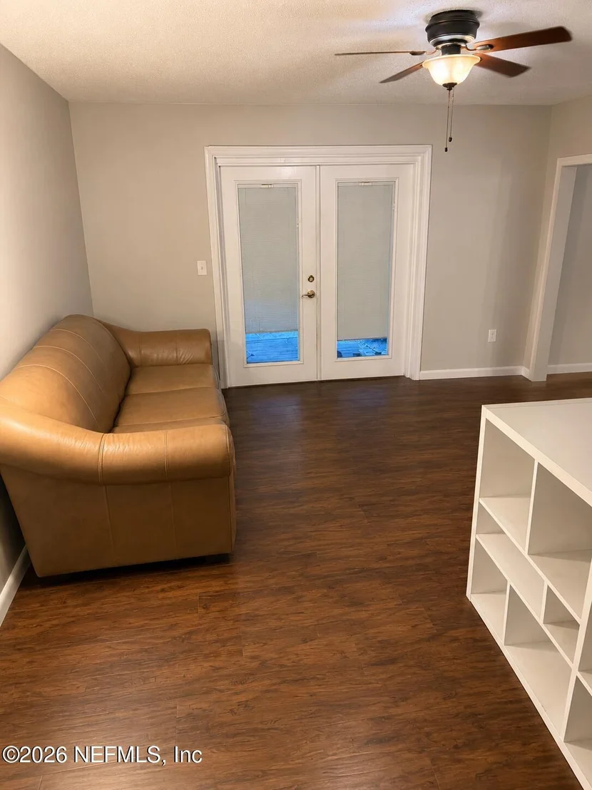 Photo of 8647 HIPPS Road