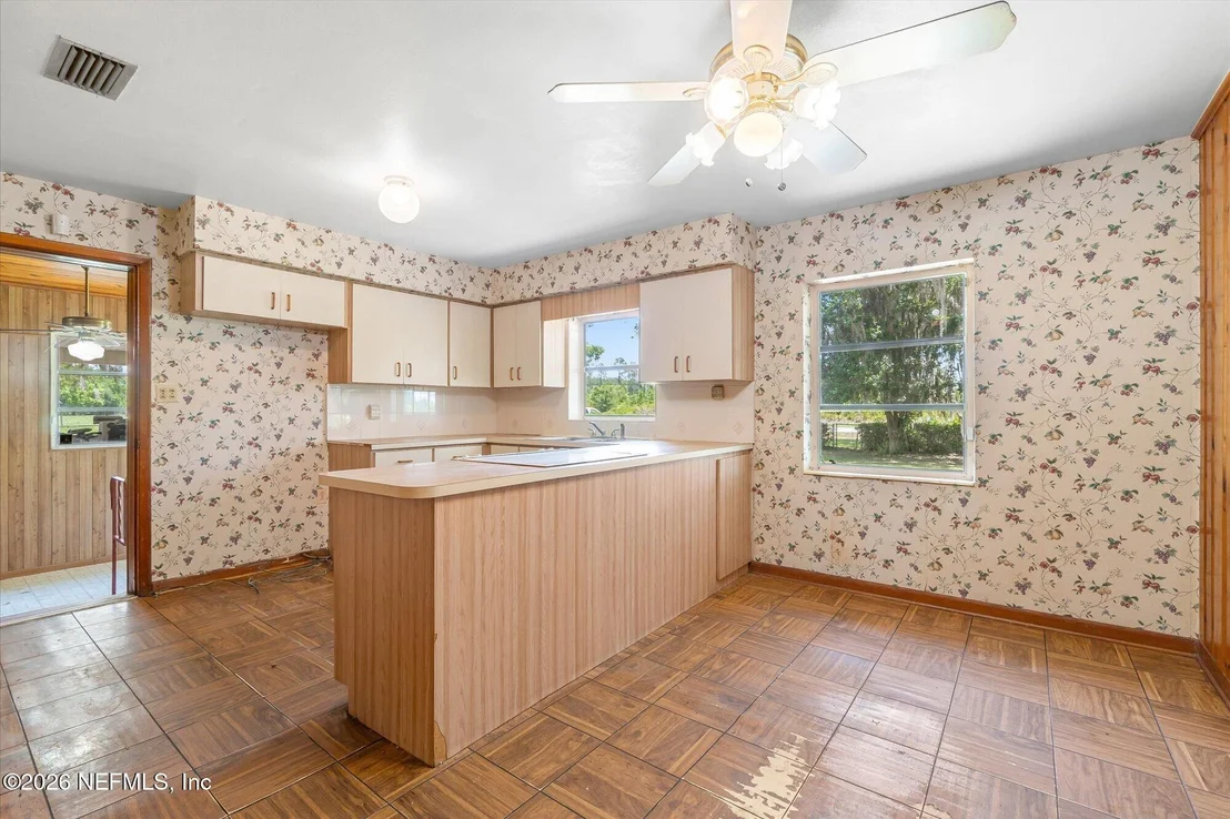 Photo of 786 W RIVER Road