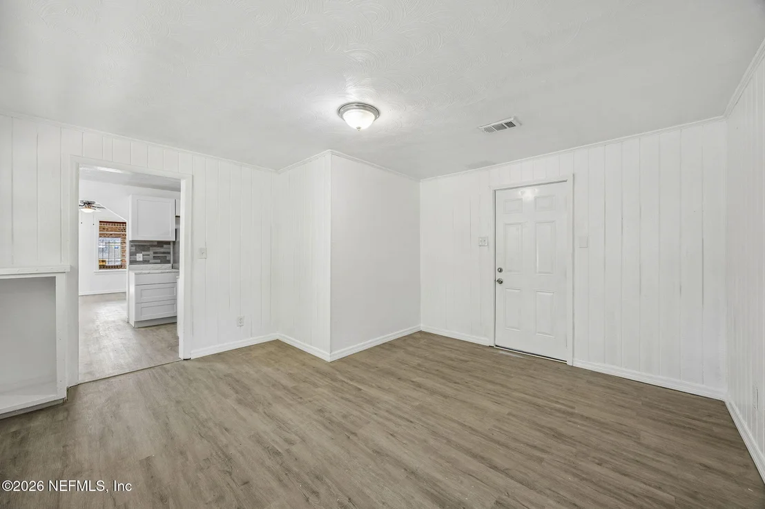 Photo of 3304 DIVISION Street