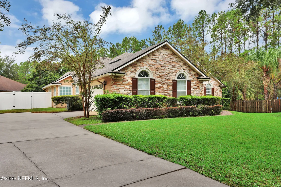 Photo of 879 SONGBIRD Drive