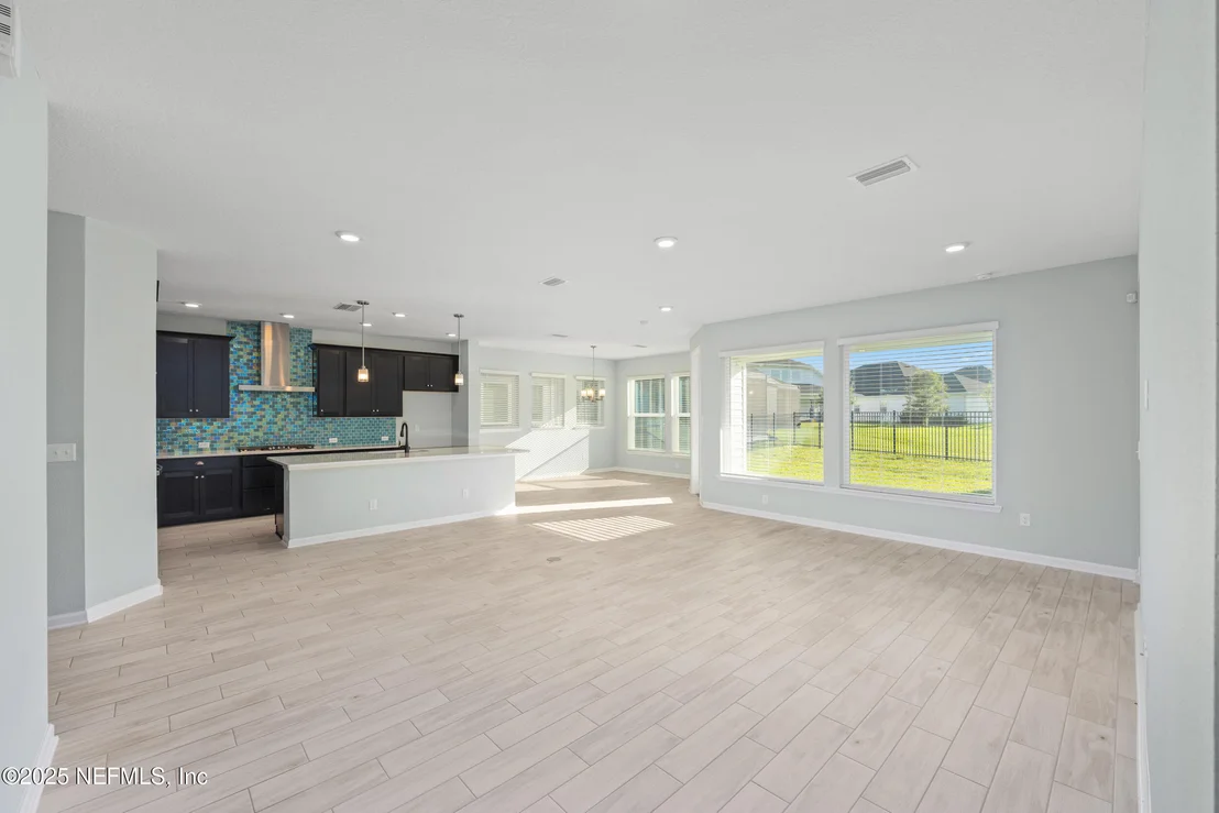 Photo of 812 WINDLEY Drive