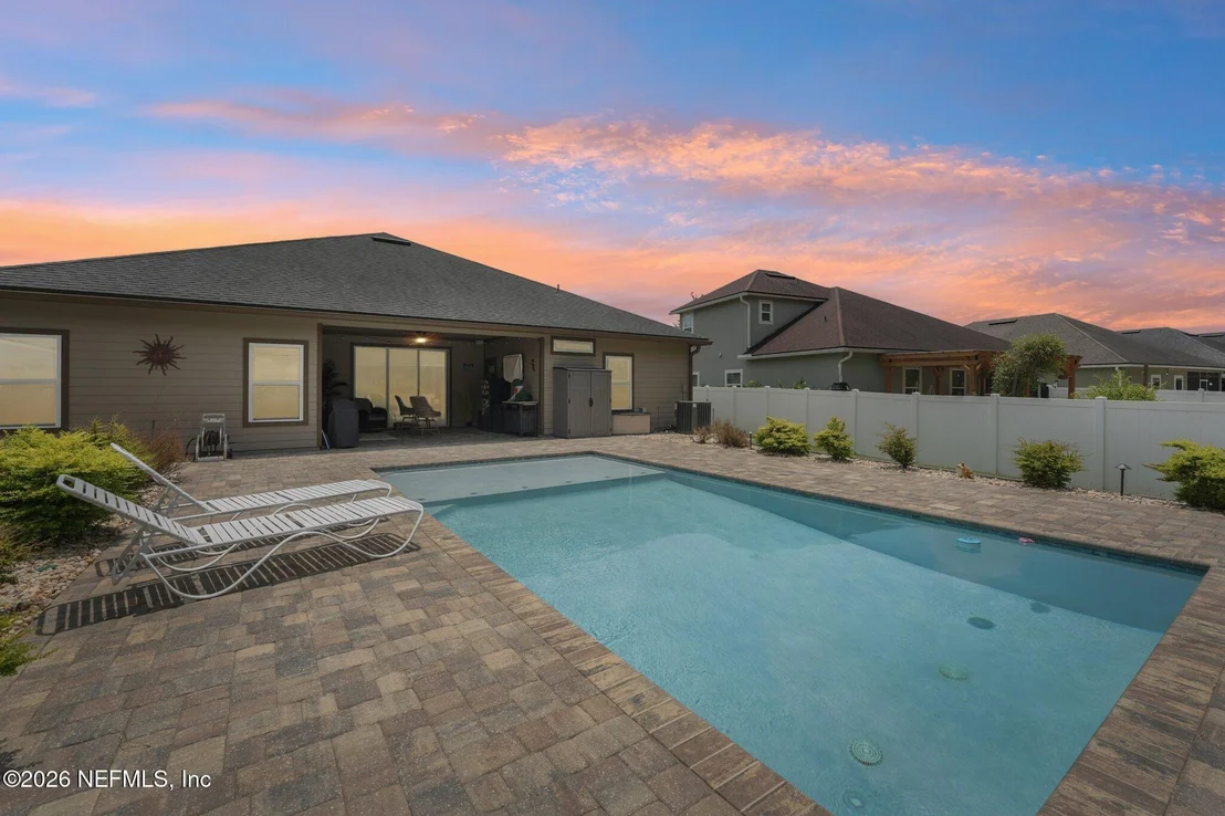 Photo of 96069 BREEZEWAY Court