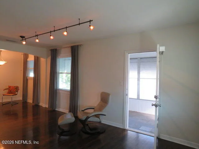 Photo of 4649 CAMBRIDGE Road