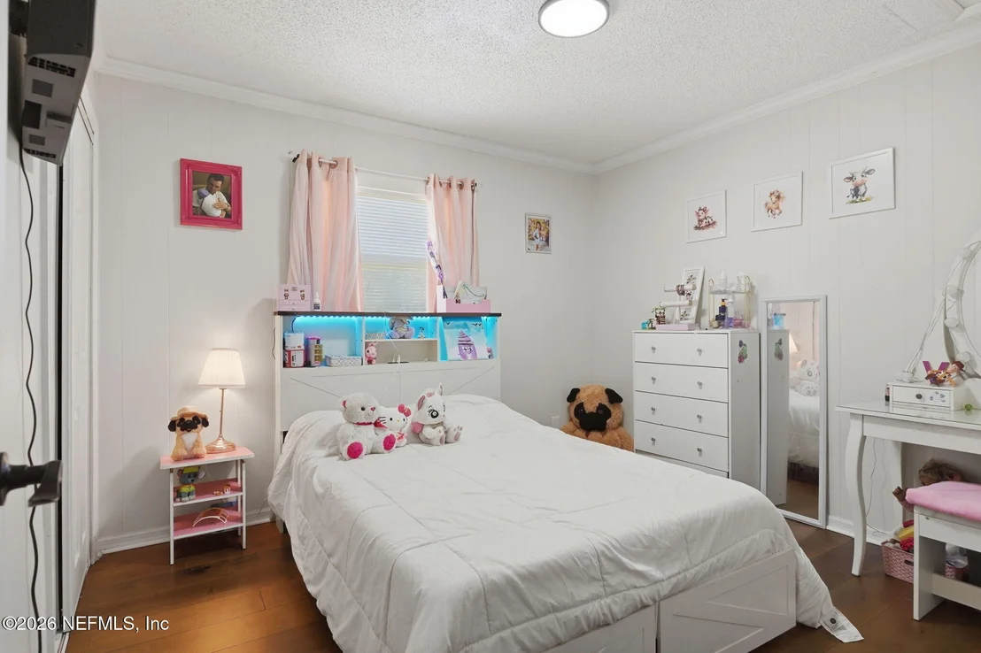 Photo of 5684 MAVERICK Road