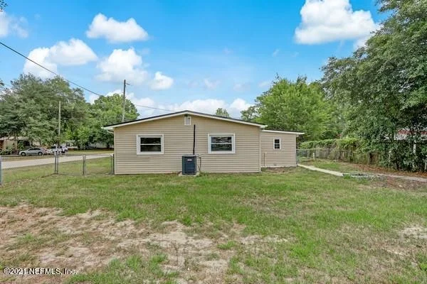 Photo of 144 LIGHTHOUSE Road W