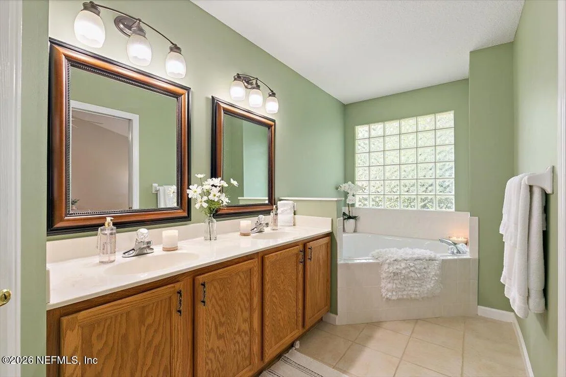 Photo of 952 BUTTERCUP Drive