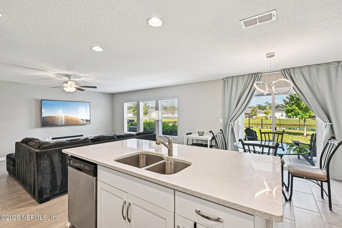 Photo of 706 MEADOW RIDGE Drive