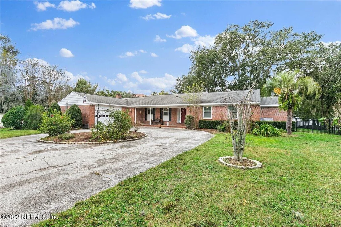 Photo of 1348 BAYLOR Lane