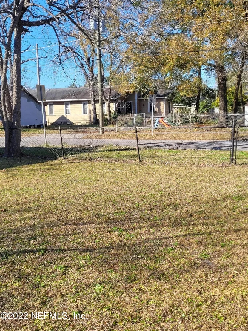 Photo of 1028 DANIEL Street