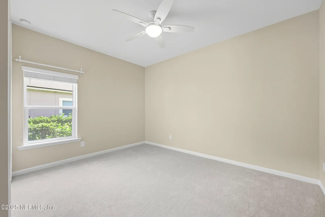 Photo of 96072 BREEZEWAY Court