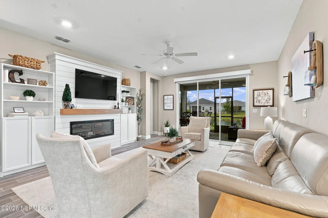 Photo of 83 BOYLSTON Court