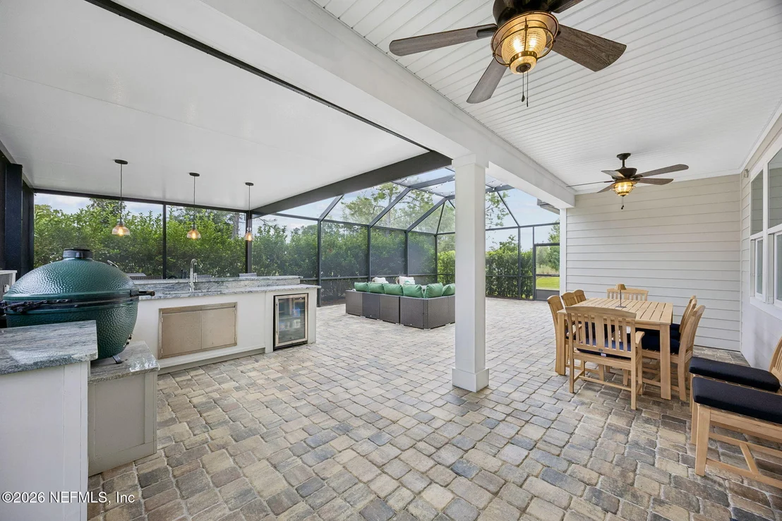 Photo of 141 LINSBURY Court