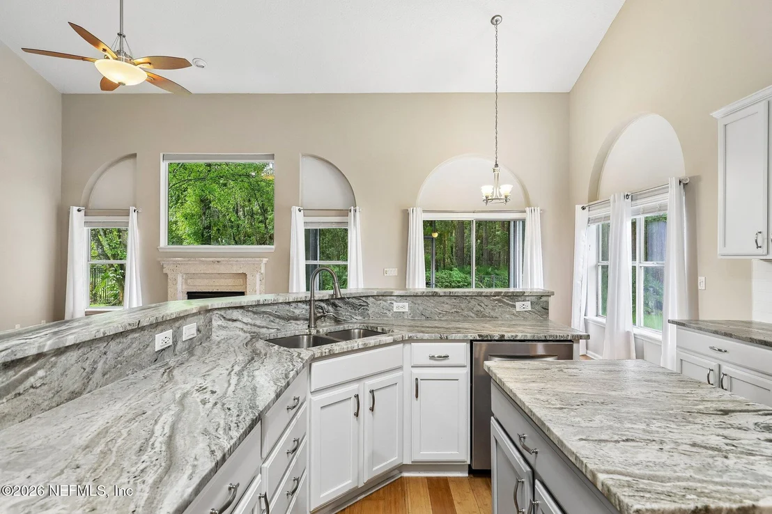 Photo of 2479 PINEHURST Lane