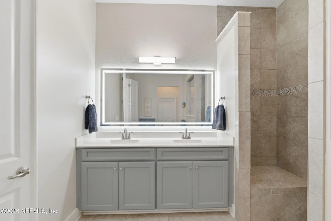 Photo of 44 FREMONT Avenue