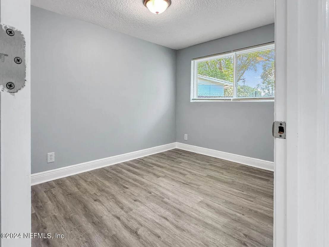 Photo of 5142 MONCRIEF Road