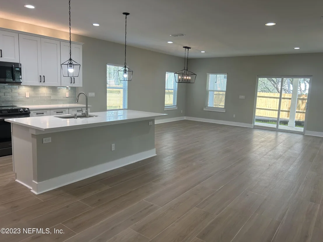 Photo of 502 NINETEENTH Street