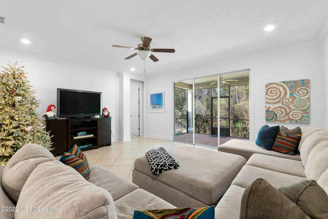 Photo of 699 ASPEN LEAF Drive