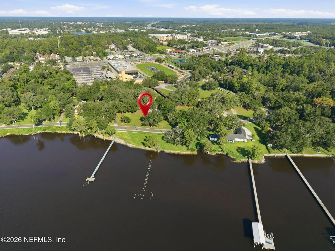 Photo of 000 RIVER Road