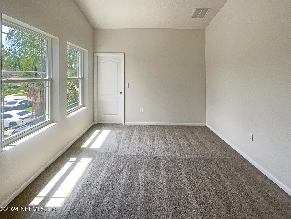 Photo of 13527 DEVAN LEE Drive E