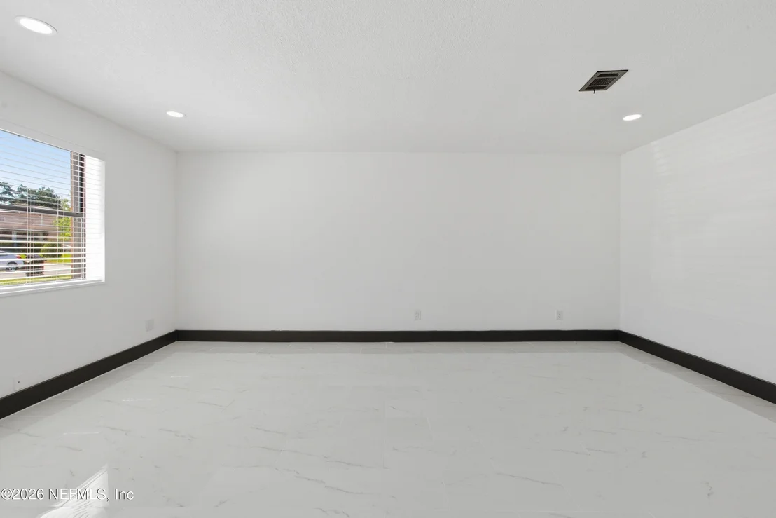 Photo of 802 ANTIGUA Road