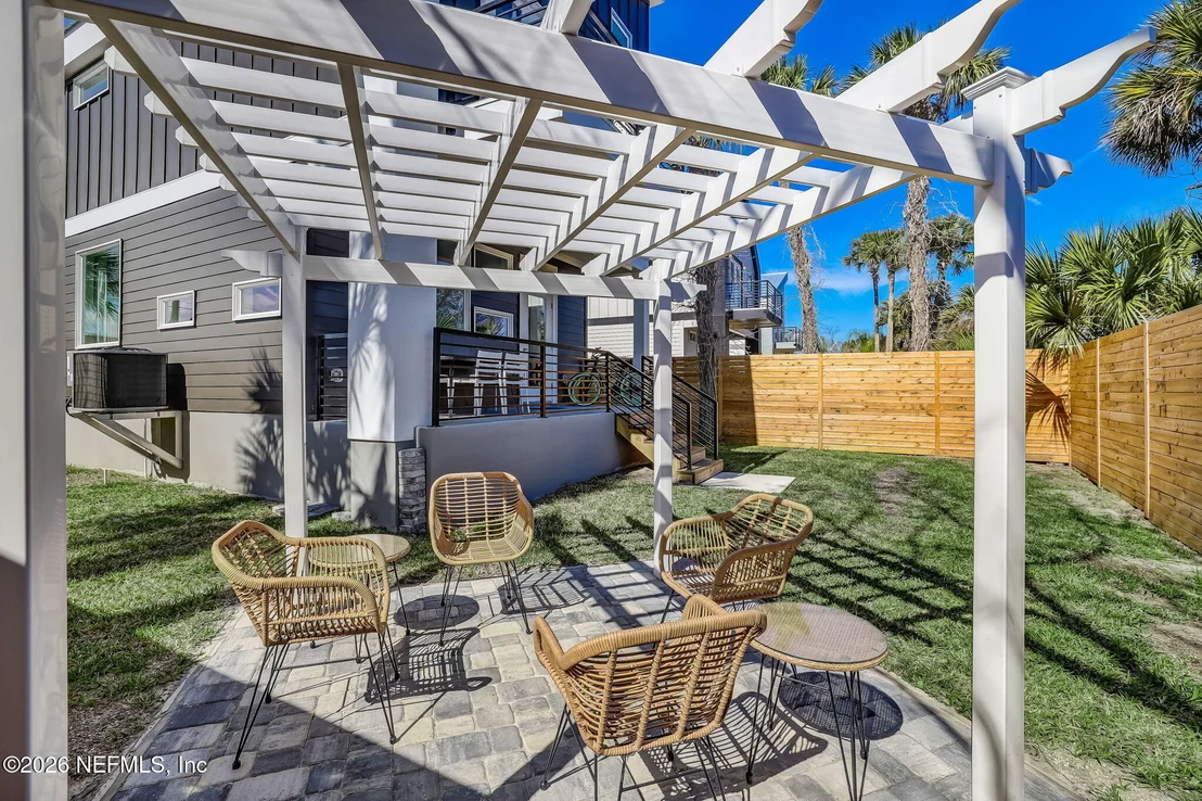 Photo of 315 RIBERIA Street