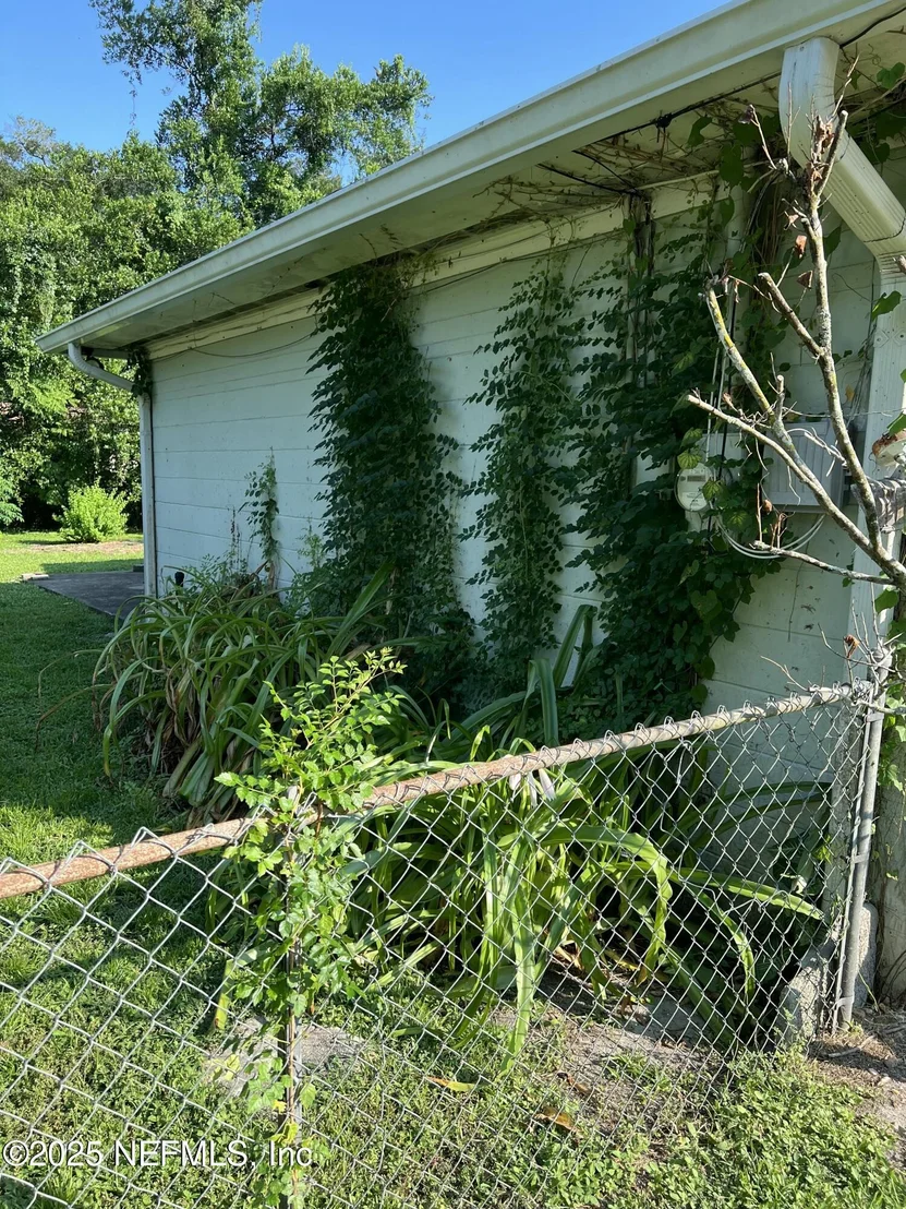 Photo of 205 SPRING FOREST Avenue