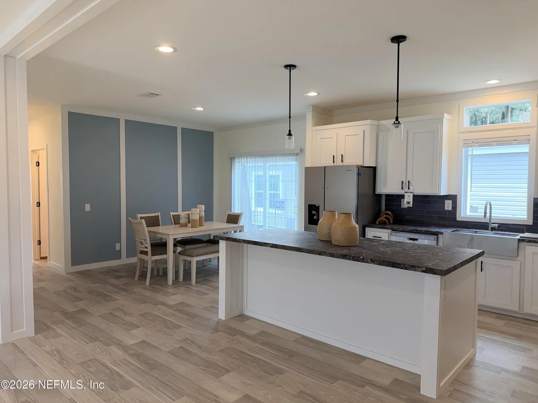 Photo of 954 MCLAUGHLIN Lane