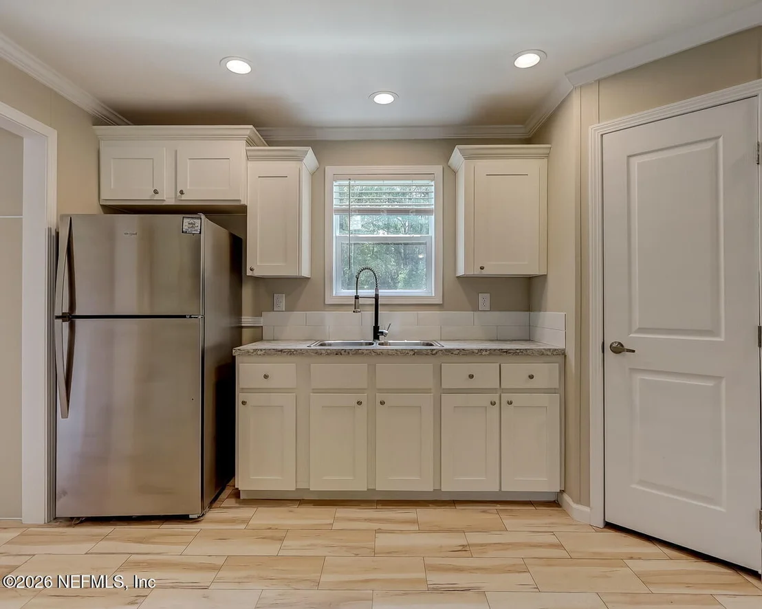 Photo of 11386 DEERWOOD Circle