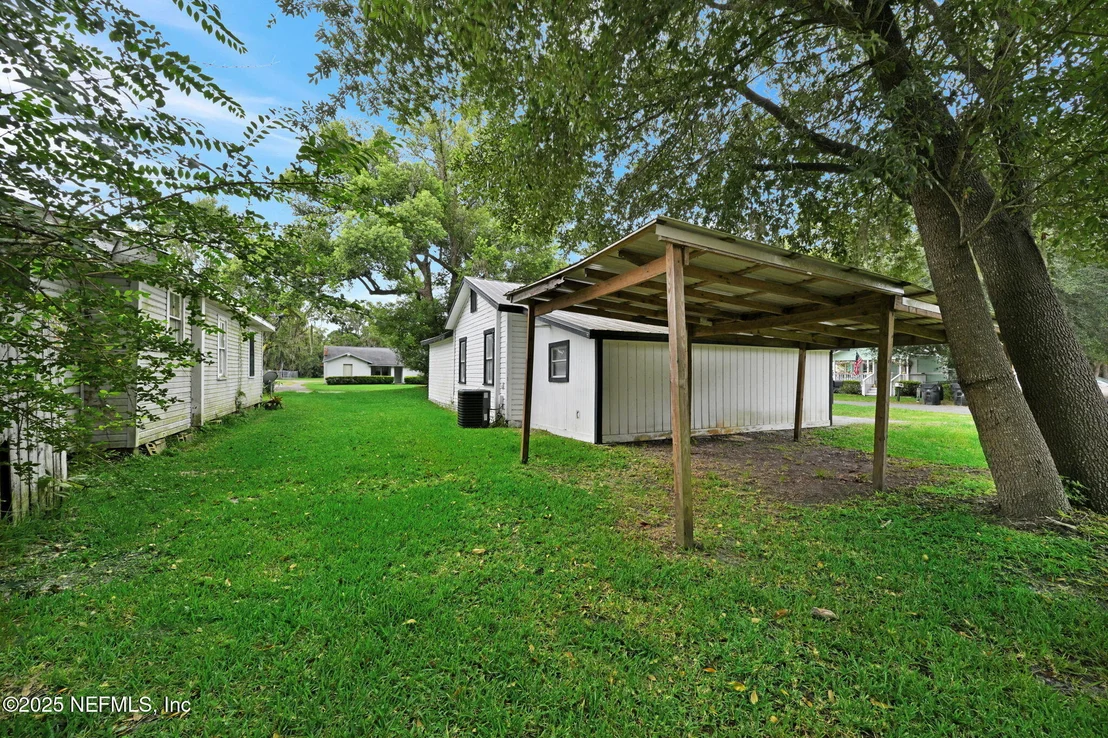 Photo of 430 CENTER Street