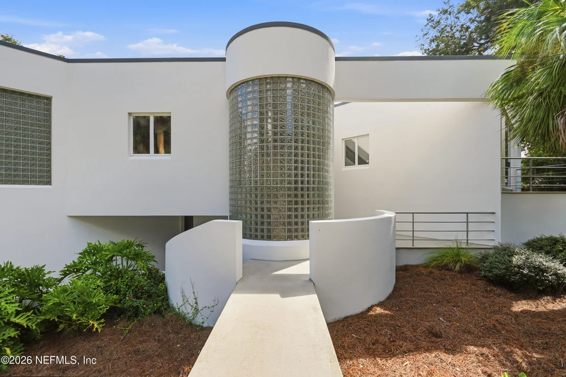 Photo of 715 RIO LINDO Drive