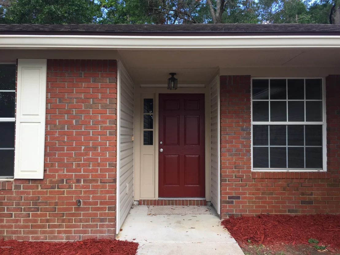 Photo of 952 LONG LAKE Drive