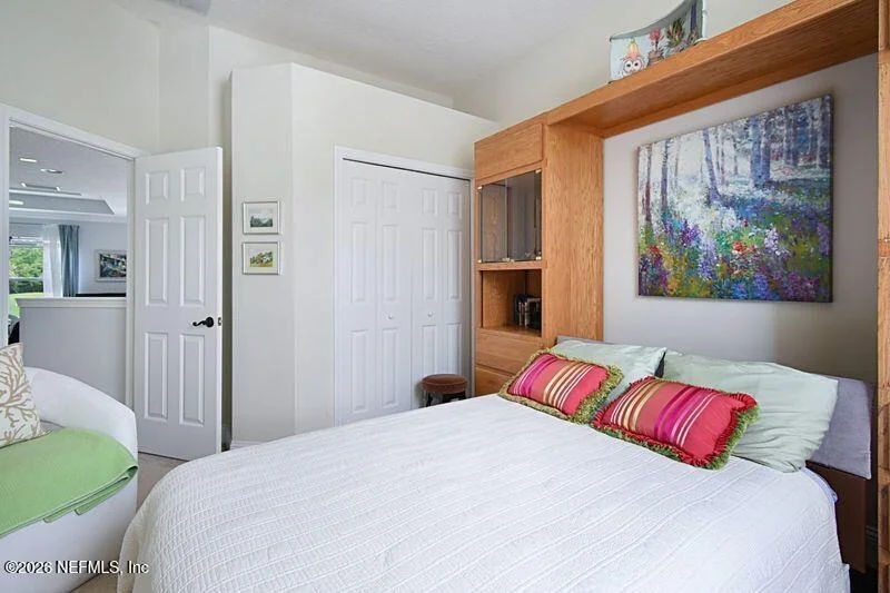 Photo of 1045 OXFORD Drive
