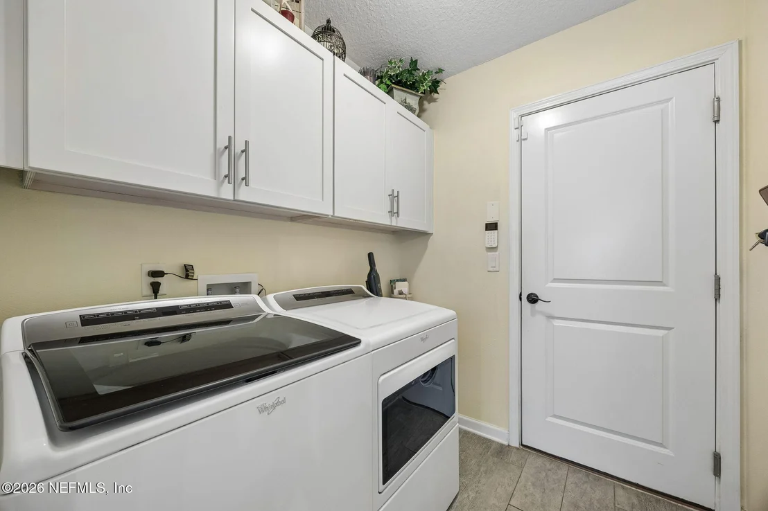 Photo of 96017 BREEZEWAY Court