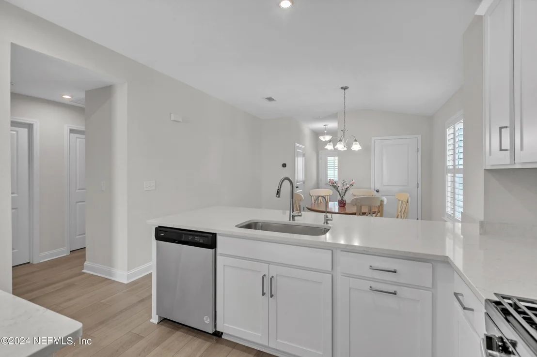 Photo of 595 MEADOW CREEK Drive