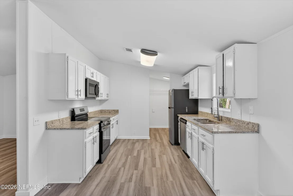Photo of 7595 OAK FOREST Road