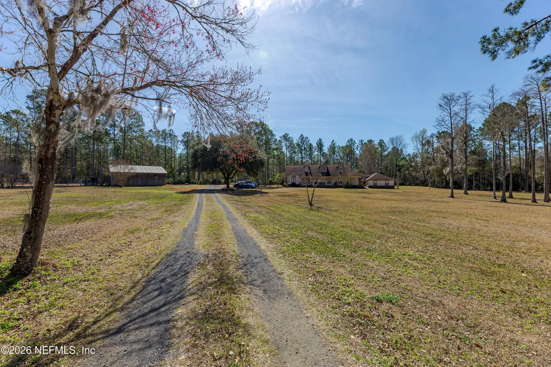 Photo of 8404 NESBITT Road