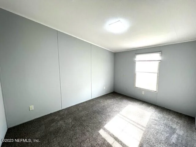 Photo of 105 KELVIN Avenue